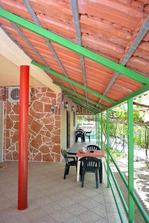 Romeo'S Guest House 2 Piqeras Exterior photo